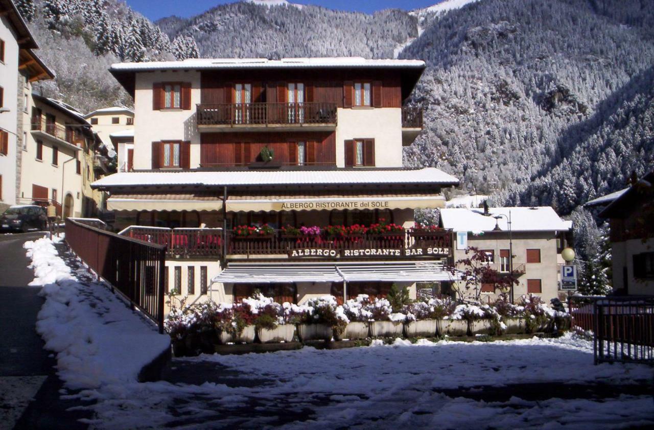 Albergo Ristorante Sole Mezzoldo Bagian luar foto